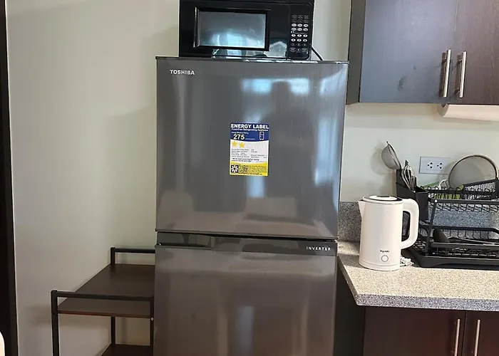 Apartment 2br In Makati- Good For 6!