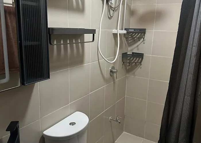 2br In Makati- Good For 6! * Manila